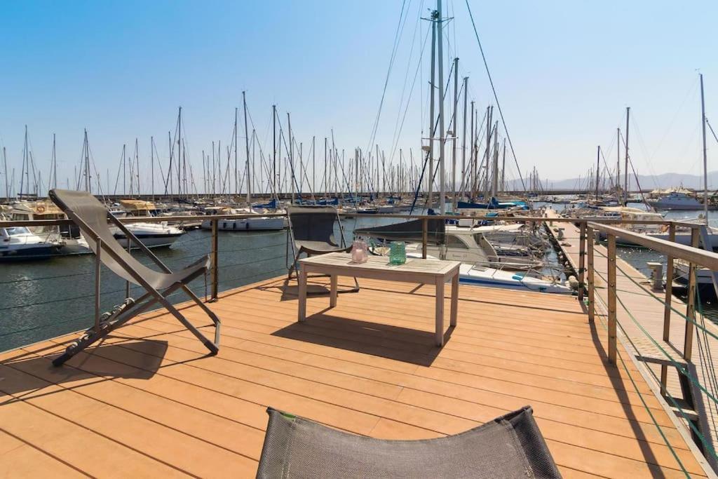 Houseboat Sardinia Suite Cagliari Exterior photo