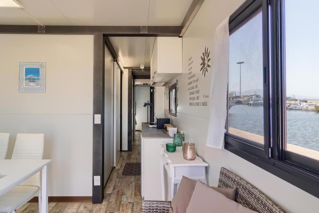 Houseboat Sardinia Suite Cagliari Exterior photo