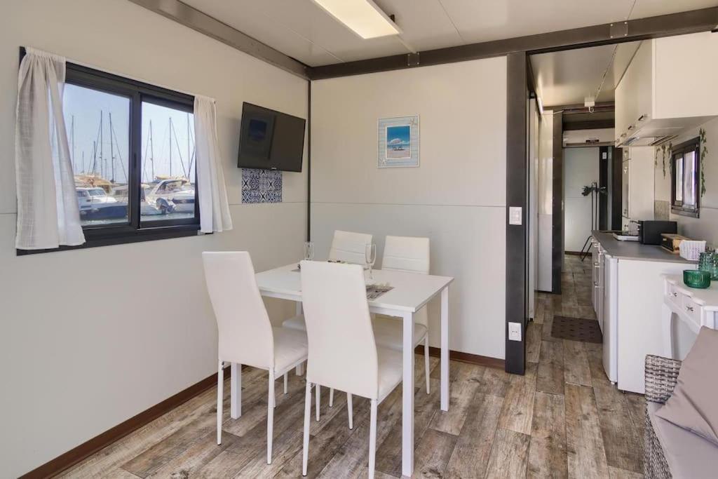Houseboat Sardinia Suite Cagliari Exterior photo