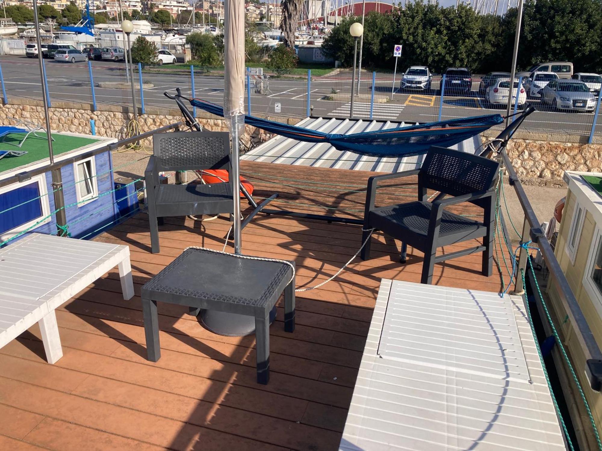 Houseboat Sardinia Suite Cagliari Exterior photo